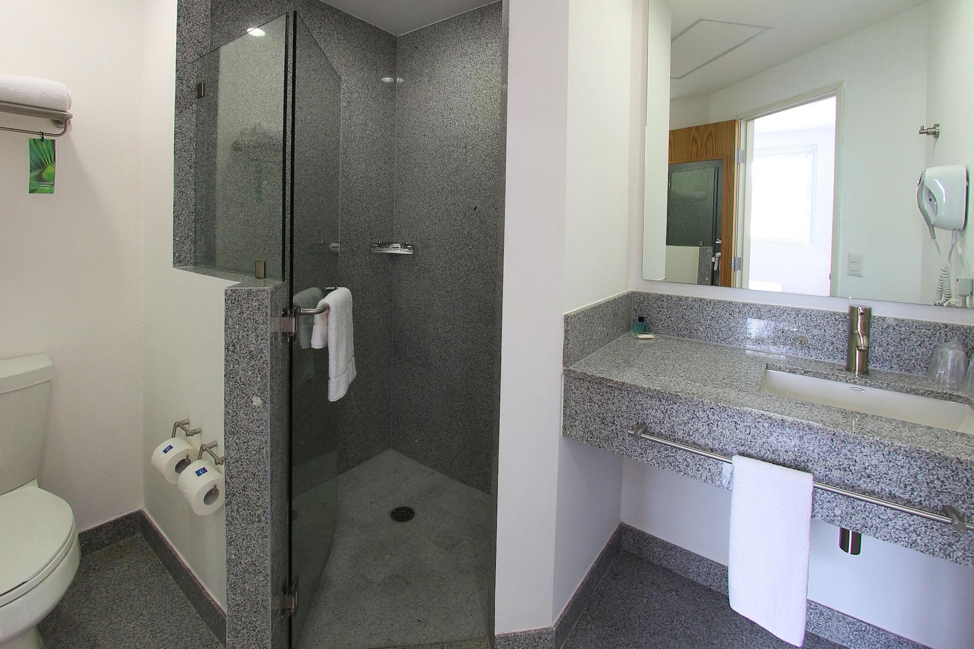 One Guadalajara Periferico Poniente Hotel Zapopan Room photo